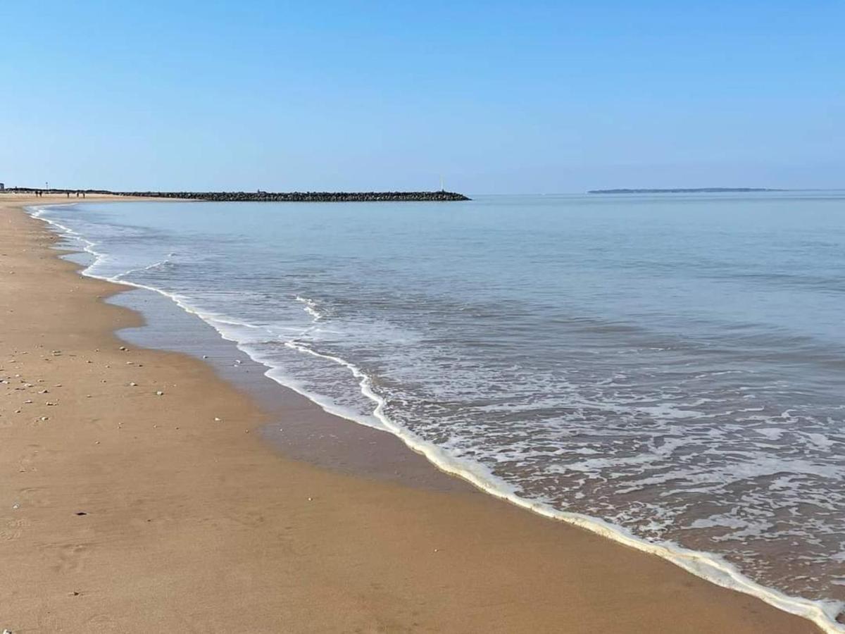 Duplex 3 Pieces A Deux Pas De La Plage Avec Parking - 4 Pers - Fr-1-706-16 Châtelaillon-Plage Zewnętrze zdjęcie